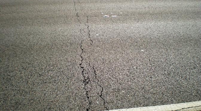 Evaluating Cracking Resistance Test Methods for Asphalt Pavements