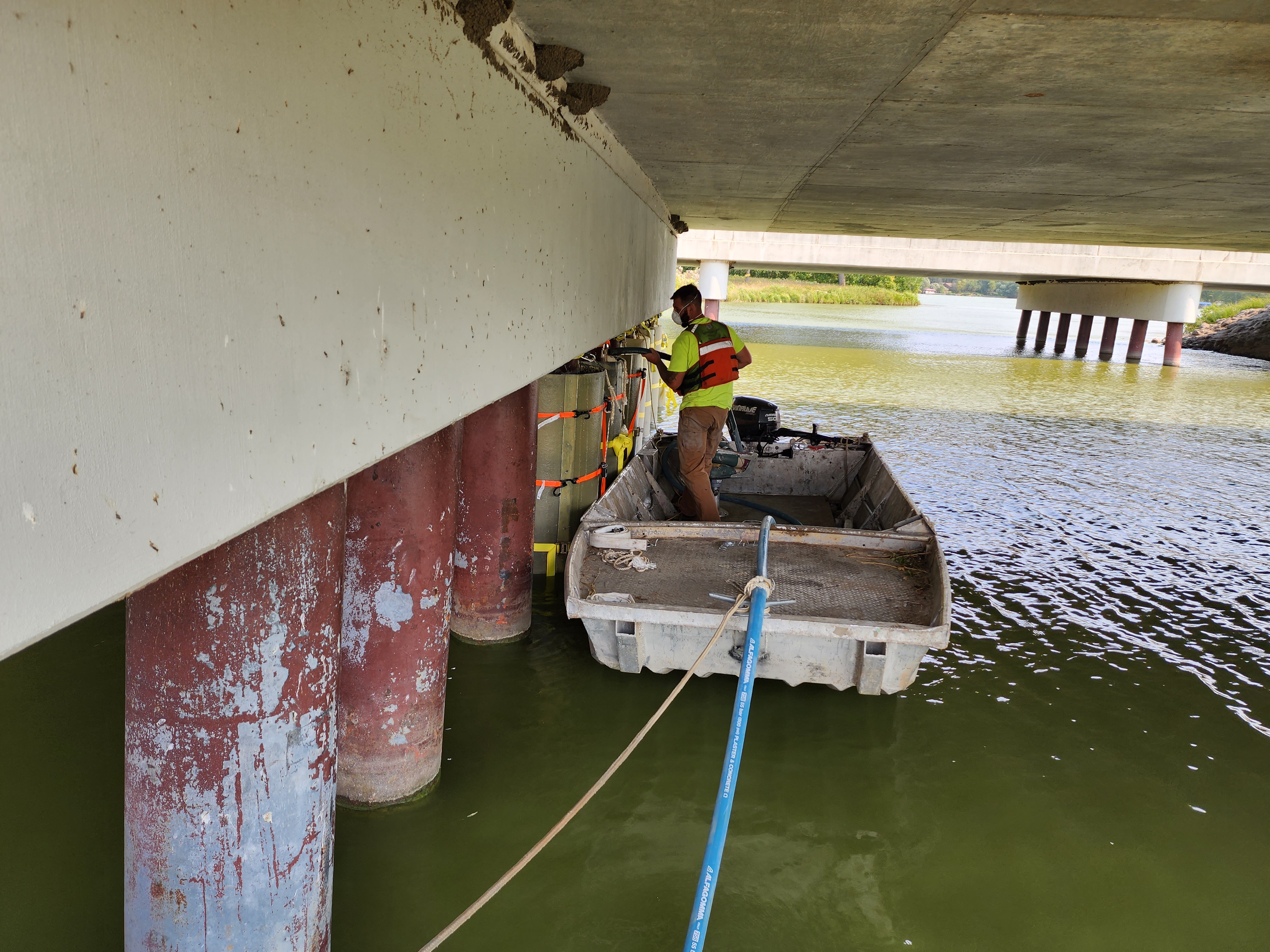 Repairing In-Water Bridge Supports Using Innovative Methods and ...