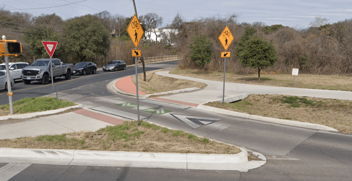 Designing Channelized Right-Turn Lanes to Increase Pedestrian and ...