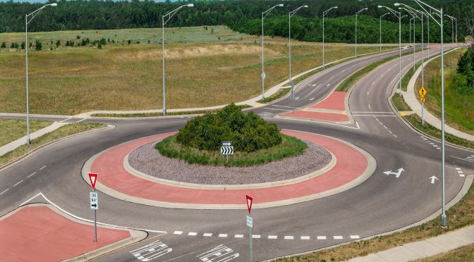 Upstream and Downstream Traffic Calming Benefits of Roundabouts